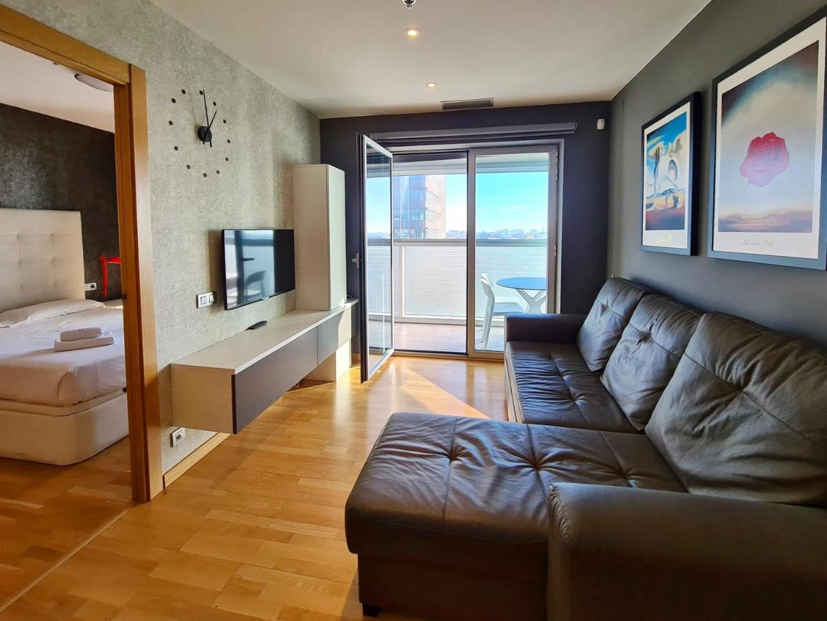 Апартаменты Fira Gran Via - Barcelona4Seasons Оспиталет-де-Льобрегат Экстерьер фото